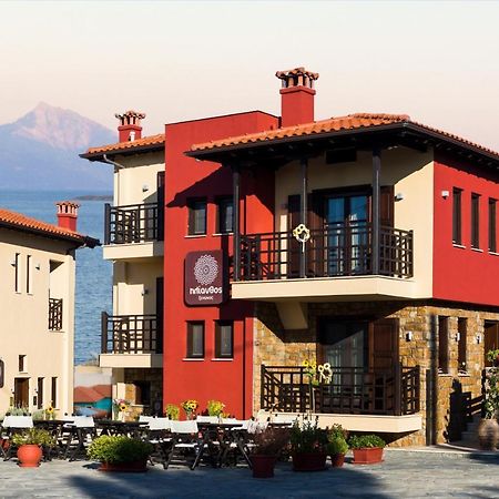 Helianthus Guesthouse Amoliani Bagian luar foto