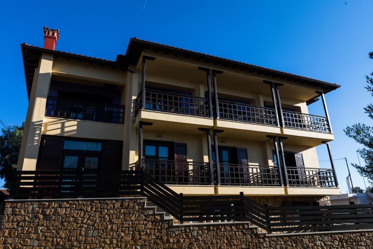 Helianthus Guesthouse Amoliani Bagian luar foto