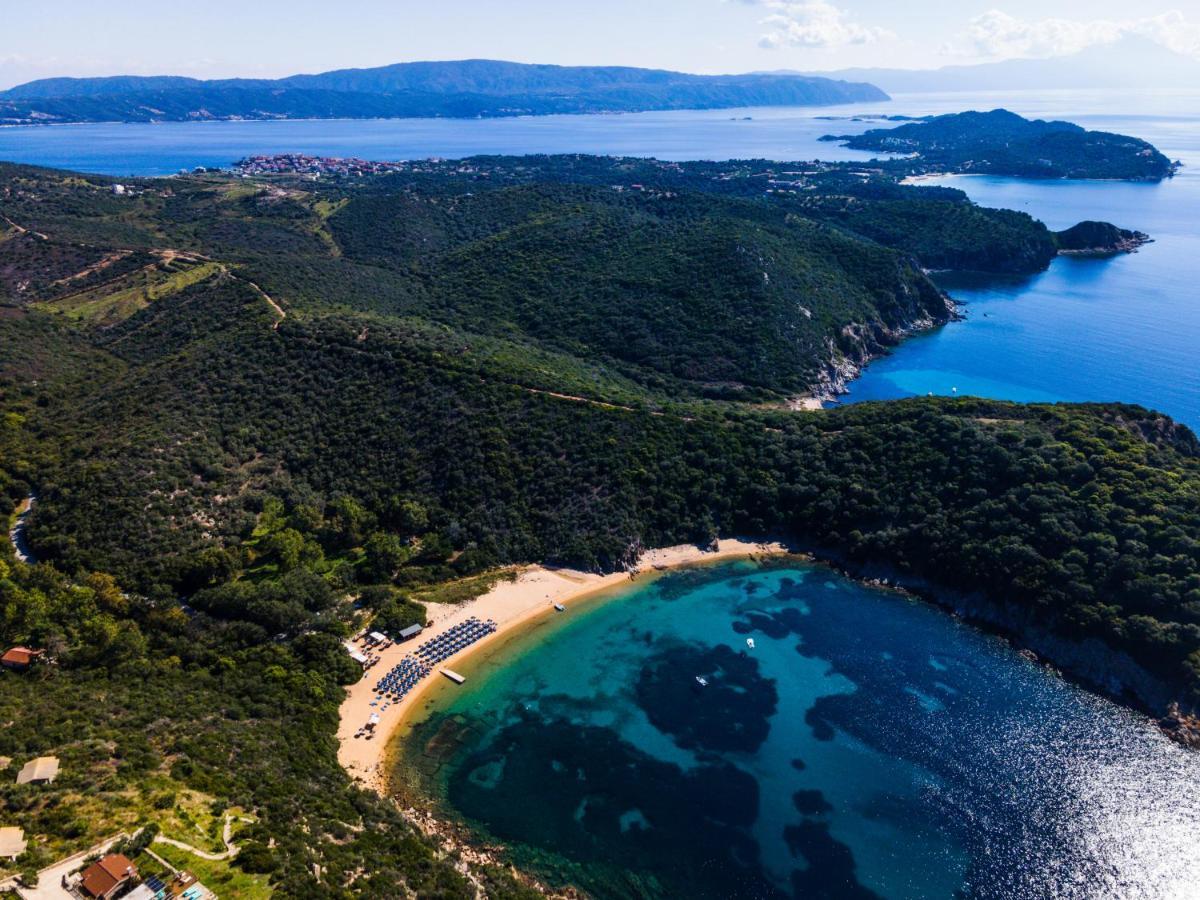 Helianthus Guesthouse Amoliani Bagian luar foto