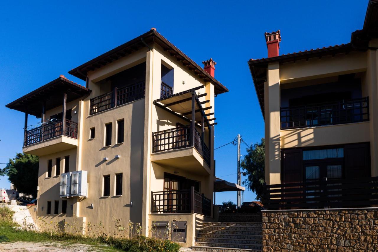 Helianthus Guesthouse Amoliani Bagian luar foto