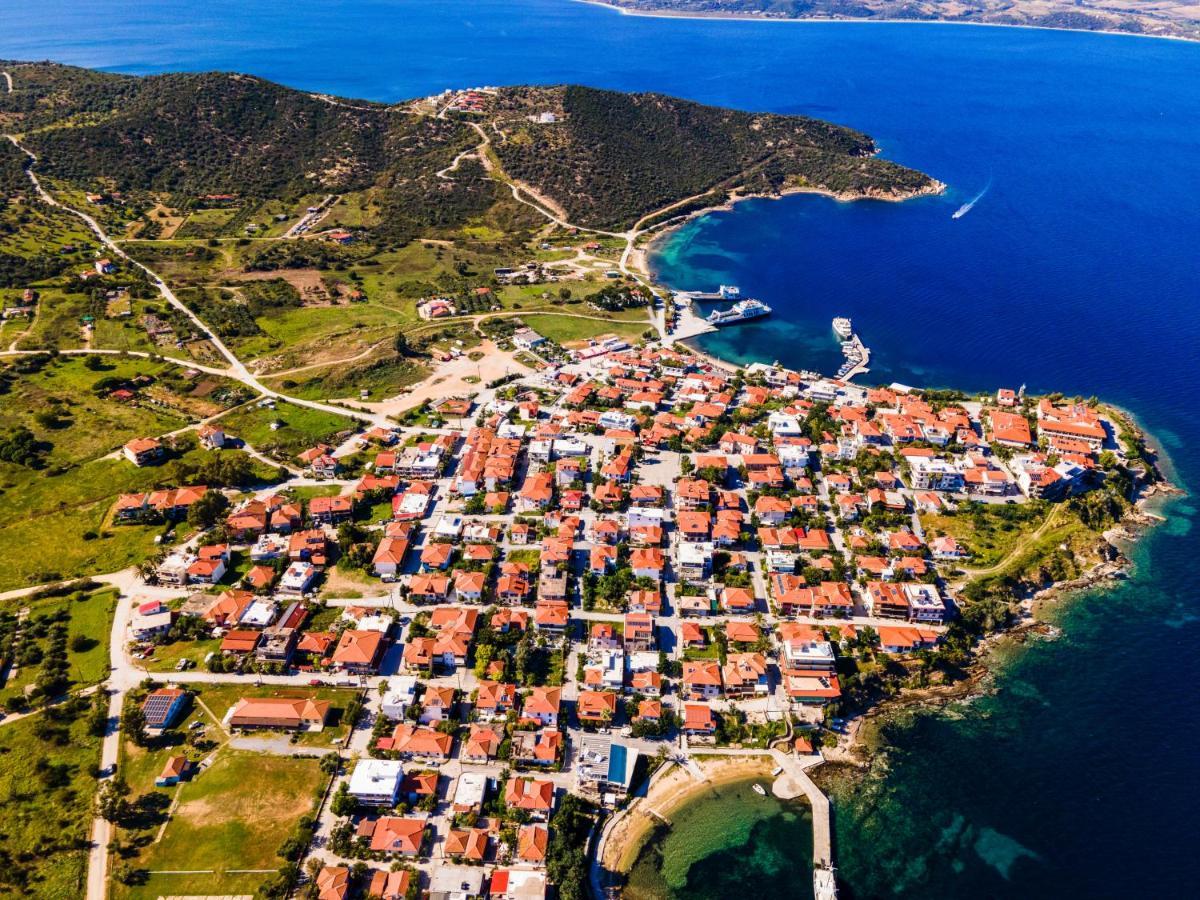 Helianthus Guesthouse Amoliani Bagian luar foto