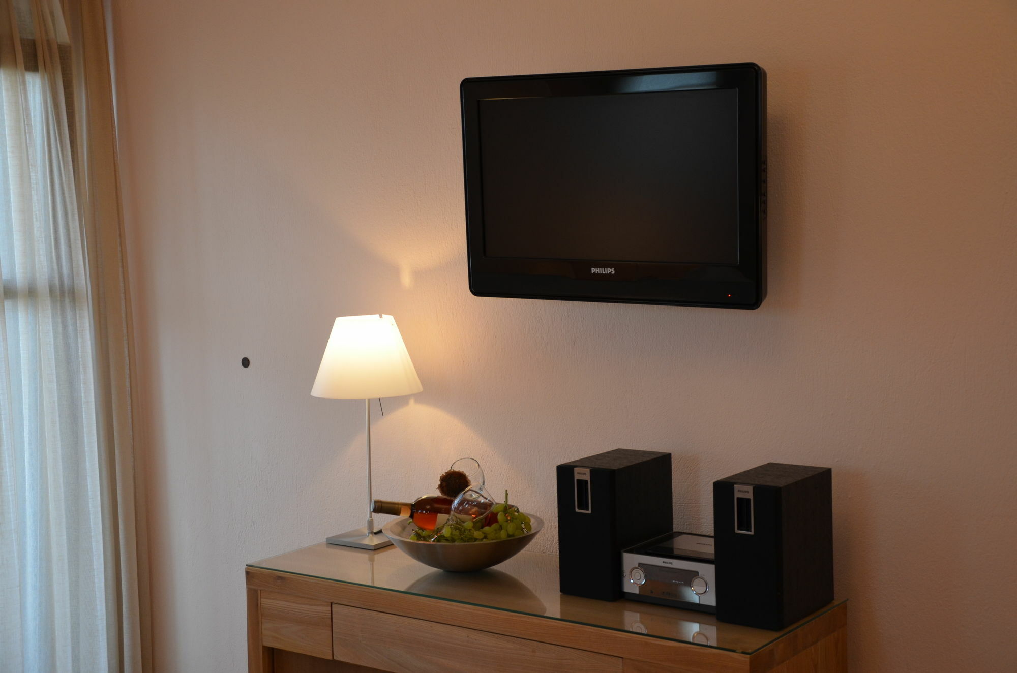 Helianthus Guesthouse Amoliani Bagian luar foto